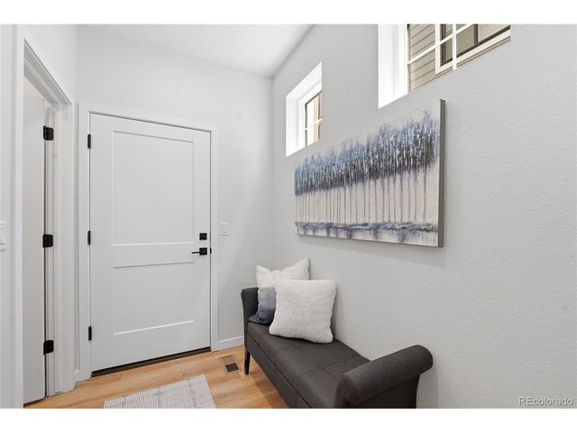 8952 Bellsong Cir, Littleton, CO 80125