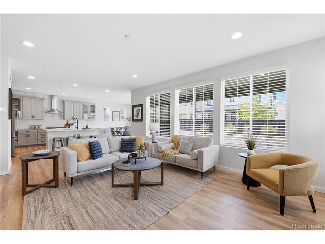 8952 Bellsong Cir, Littleton, CO 80125