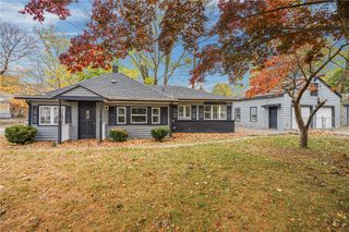 62 Ardway Avenue, Warwick, RI 02889