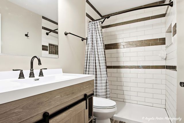 2441 Haydn Street, Woodstock, IL 60098