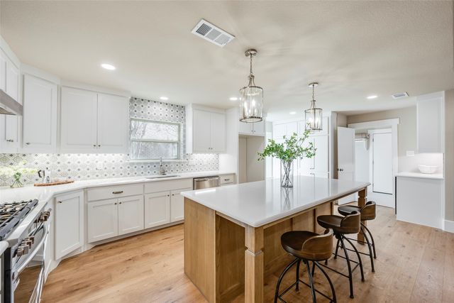 7204 Canongate Drive, Dallas, TX 75248