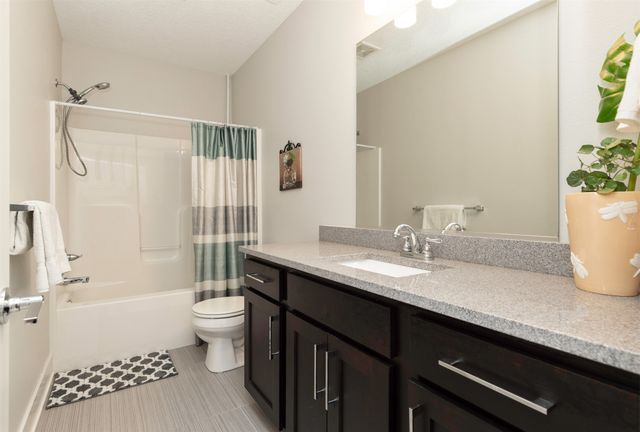 1416 NW Pine View Circle, Ankeny, IA 50023