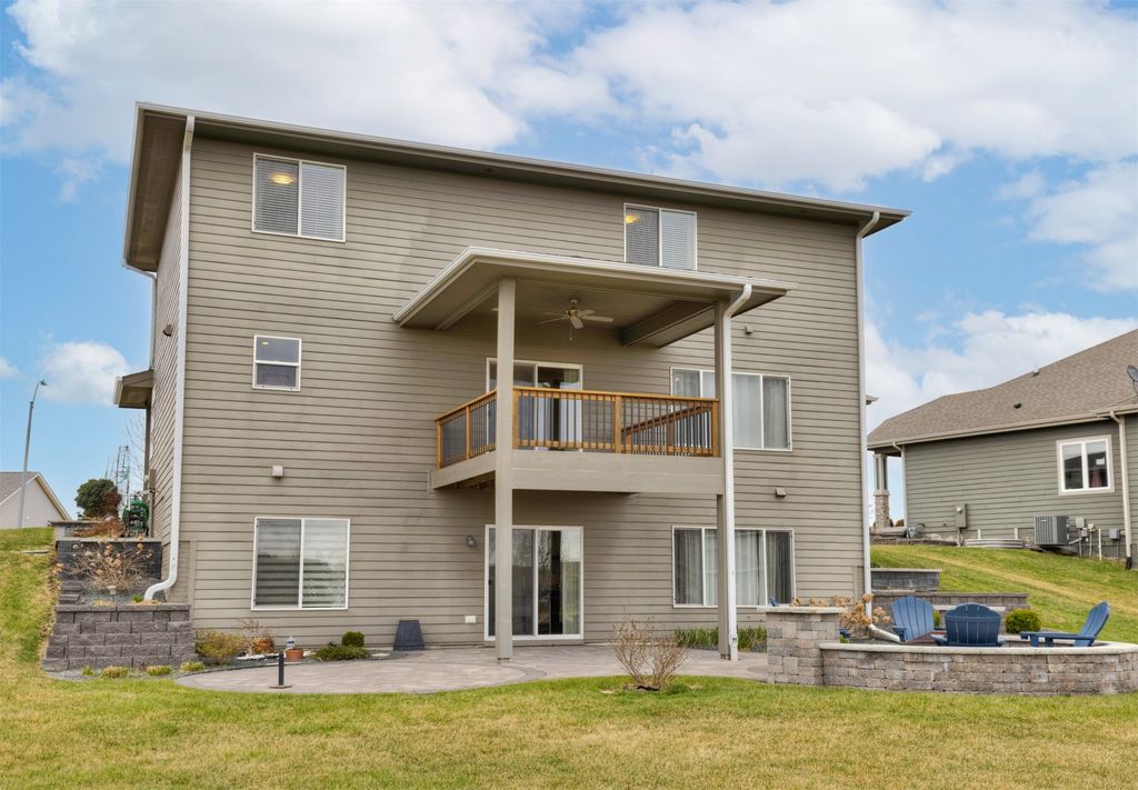 1416 NW Pine View Circle, Ankeny, IA 50023