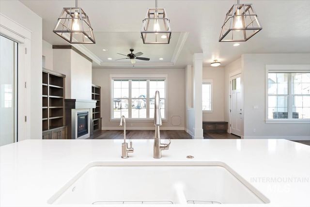 6230 N Bolsena Ln, Meridian, ID 83646