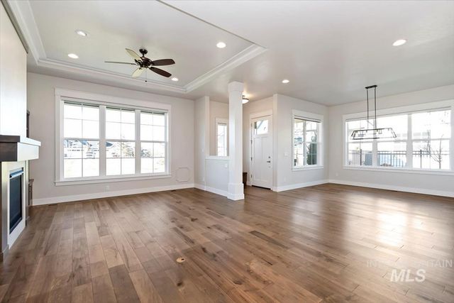 6230 N Bolsena Ln, Meridian, ID 83646