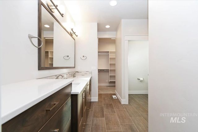 6230 N Bolsena Ln, Meridian, ID 83646