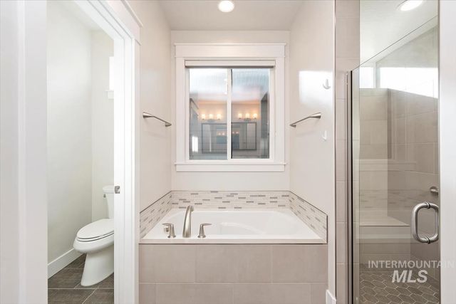 6230 N Bolsena Ln, Meridian, ID 83646