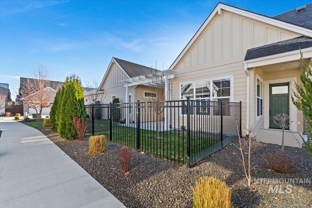 6230 N Bolsena Ln, Meridian, ID 83646