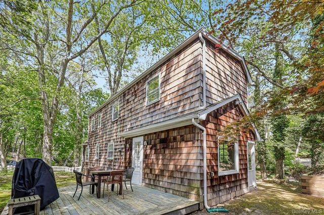 16 Valley Road, Stony Brook, NY 11790