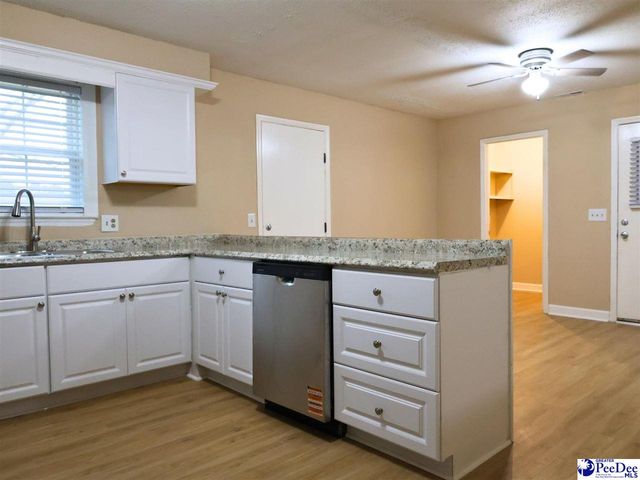 804 Pitty Pat Dr., Florence, SC 29501