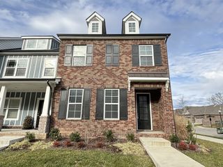 213 Claremont Ct, Gallatin, TN 37066