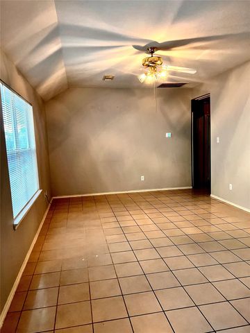 5006 Canyon Blanco Drive, Houston, TX 77045