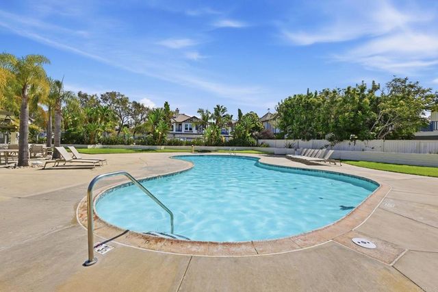 581 Silver Berry Place, Encinitas, CA 92024