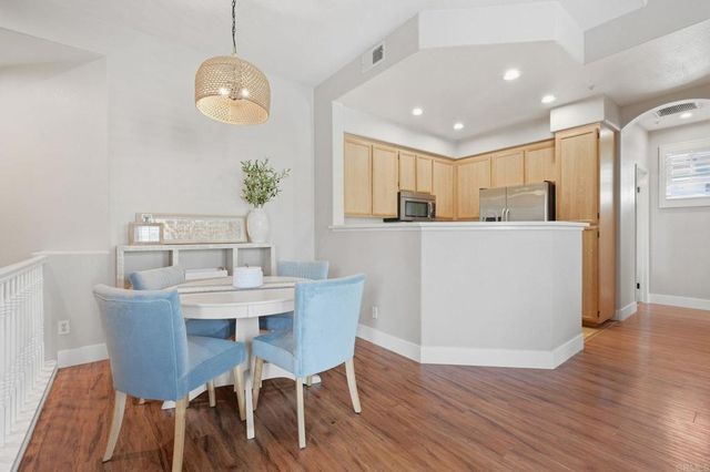 581 Silver Berry Place, Encinitas, CA 92024
