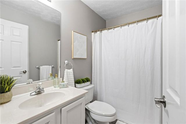 1101 Pine Acre Drive NE, Buford, GA 30518