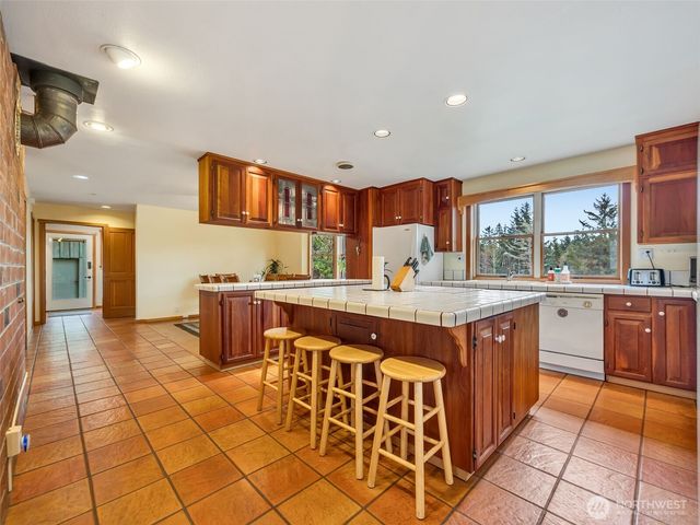 20003 Sandridge Road, Long Beach, WA 98631