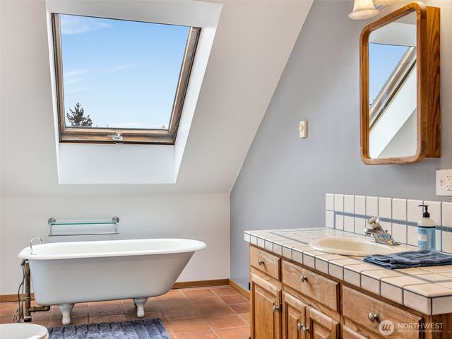 20003 Sandridge Road, Long Beach, WA 98631