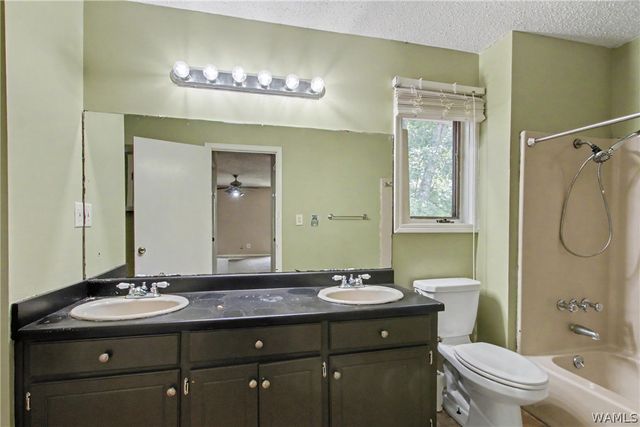 4724 Appletree Lane, Tuscaloosa, AL 35405