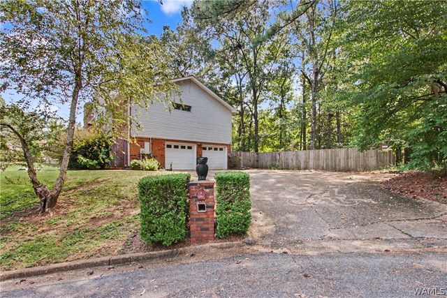 4724 Appletree Lane, Tuscaloosa, AL 35405