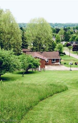 976 Braun Road, Belpre, OH 45714