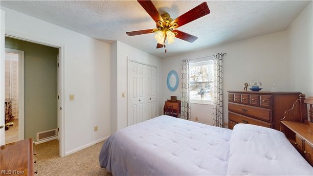 976 Braun Road, Belpre, OH 45714