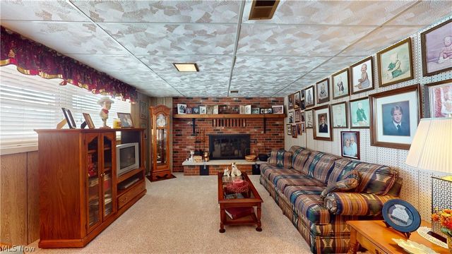 976 Braun Road, Belpre, OH 45714