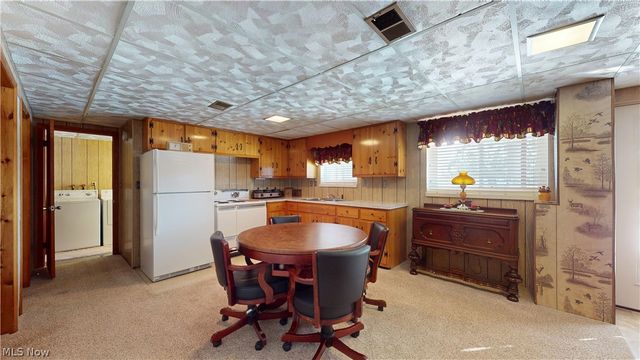 976 Braun Road, Belpre, OH 45714