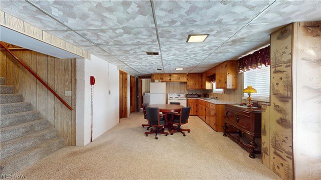 976 Braun Road, Belpre, OH 45714