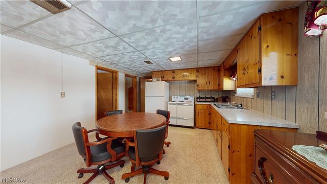 976 Braun Road, Belpre, OH 45714