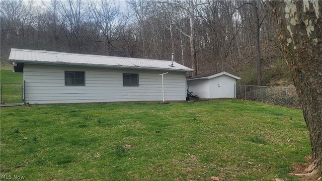 976 Braun Road, Belpre, OH 45714