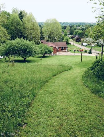 976 Braun Road, Belpre, OH 45714