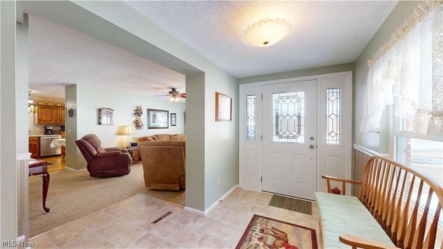 976 Braun Road, Belpre, OH 45714