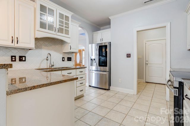 3909 Christin Gamble Court, Bessemer City, NC 28016