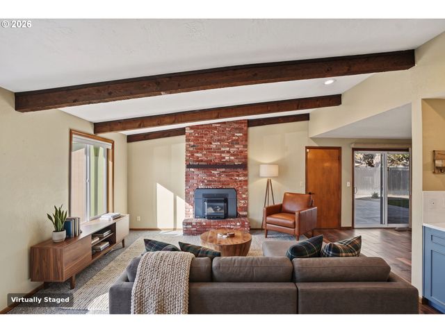 2323 LATONA Dr, Keizer, OR 97303