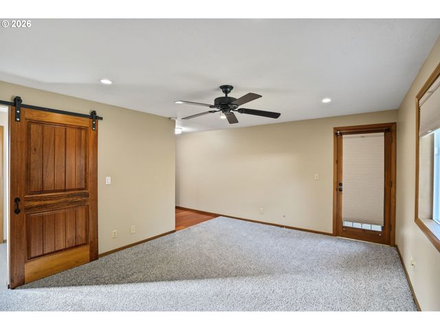 2323 LATONA Dr, Keizer, OR 97303
