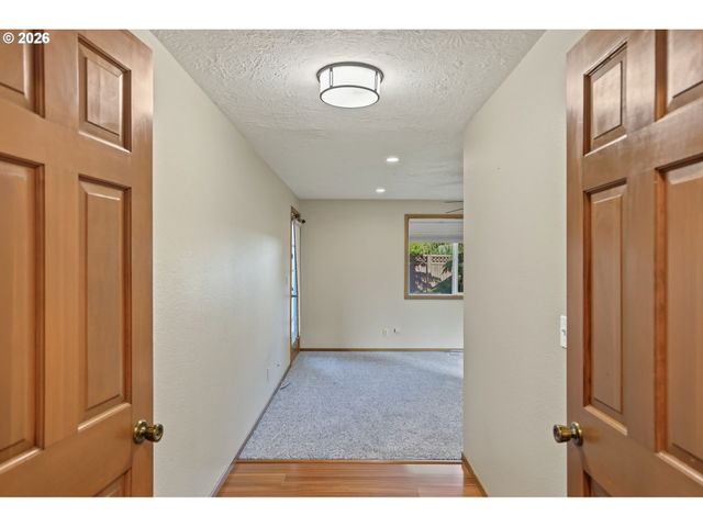 2323 LATONA Dr, Keizer, OR 97303