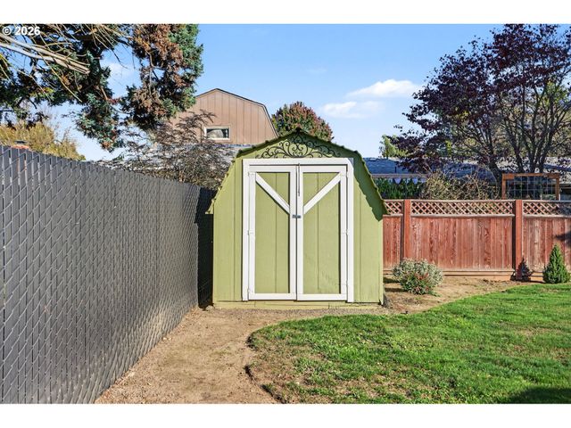 2323 LATONA Dr, Keizer, OR 97303