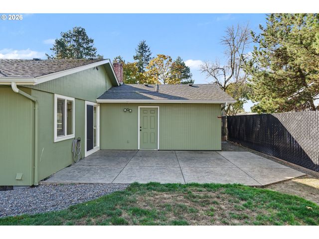 2323 LATONA Dr, Keizer, OR 97303