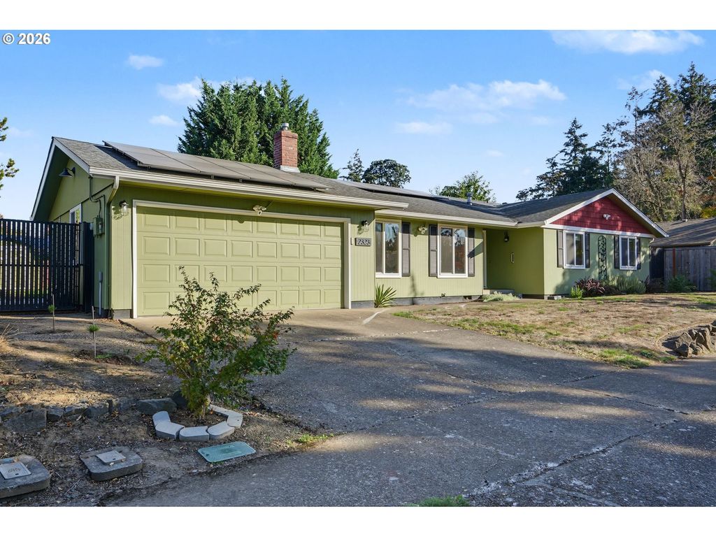2323 LATONA Dr, Keizer, OR 97303
