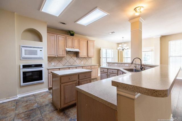 4710 SHAVANO BARK, San Antonio, TX 78230