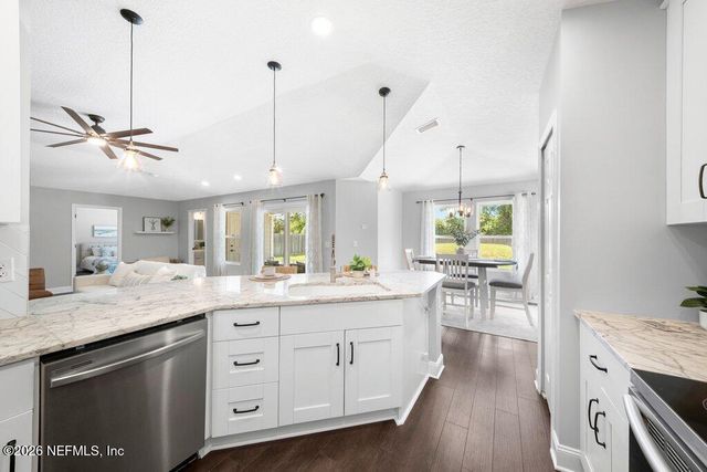 13711 N GERONA Drive, Jacksonville, FL 32224