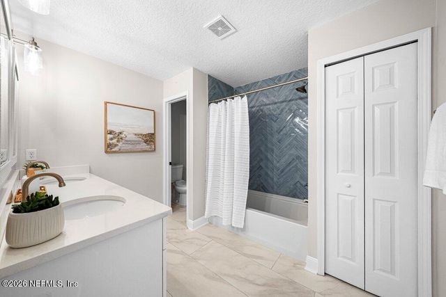 13711 N GERONA Drive, Jacksonville, FL 32224