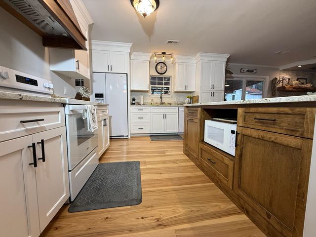 8995 Greenwood, Adams Run, SC 29426