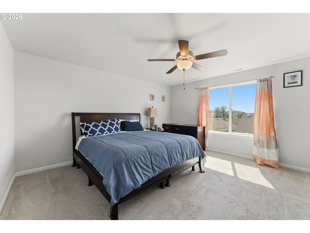1568 19TH Ave, Forest Grove, OR 97116