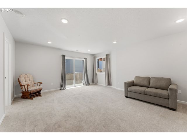 1568 19TH Ave, Forest Grove, OR 97116