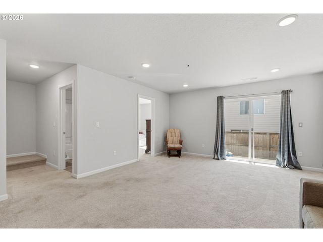 1568 19TH Ave, Forest Grove, OR 97116