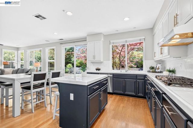 705 Newbury Street, Livermore, CA 94551