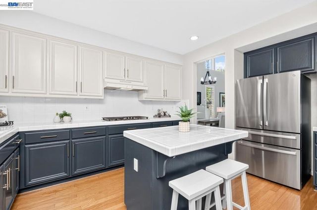 705 Newbury Street, Livermore, CA 94551