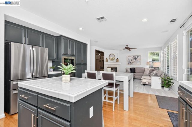 705 Newbury Street, Livermore, CA 94551