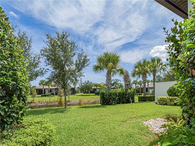 4448 Beauty Leaf Circle, Vero Beach, FL 32967